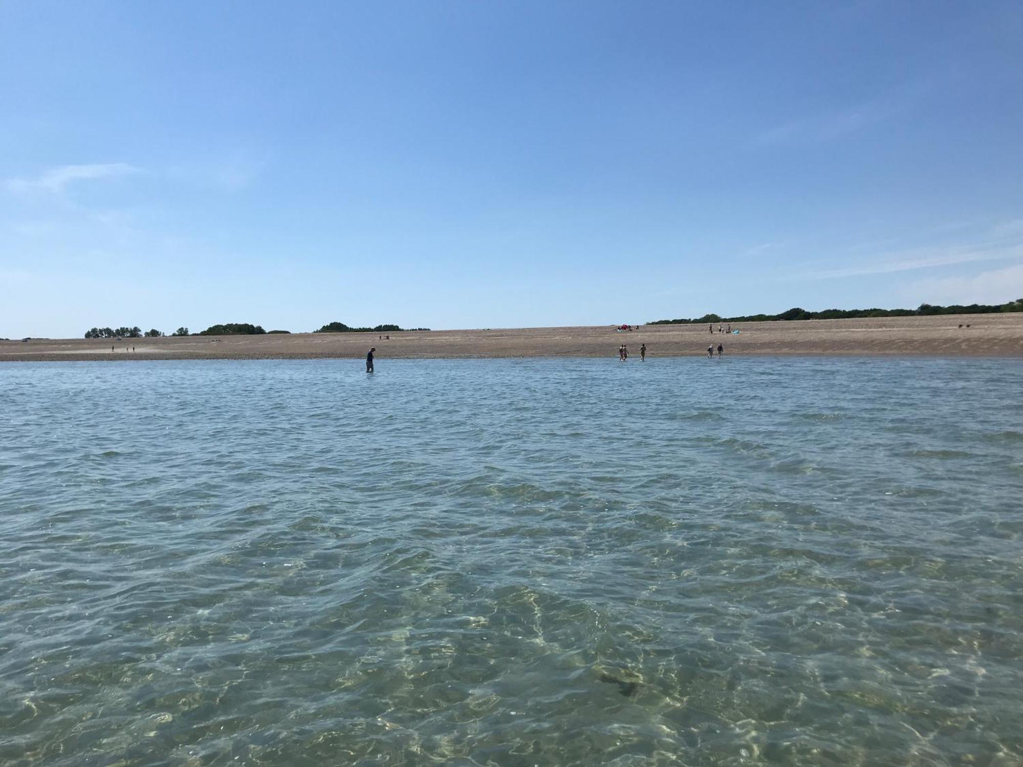 Stay At 'The Elms' In Tranquil Church Norton, Selsey - Ground Floor Bedroom, Own Private Bathroom, Quiet Beach, 2 Acre Garden By The Sea, On Edge Of Wildlife Nature Reserve Luaran gambar